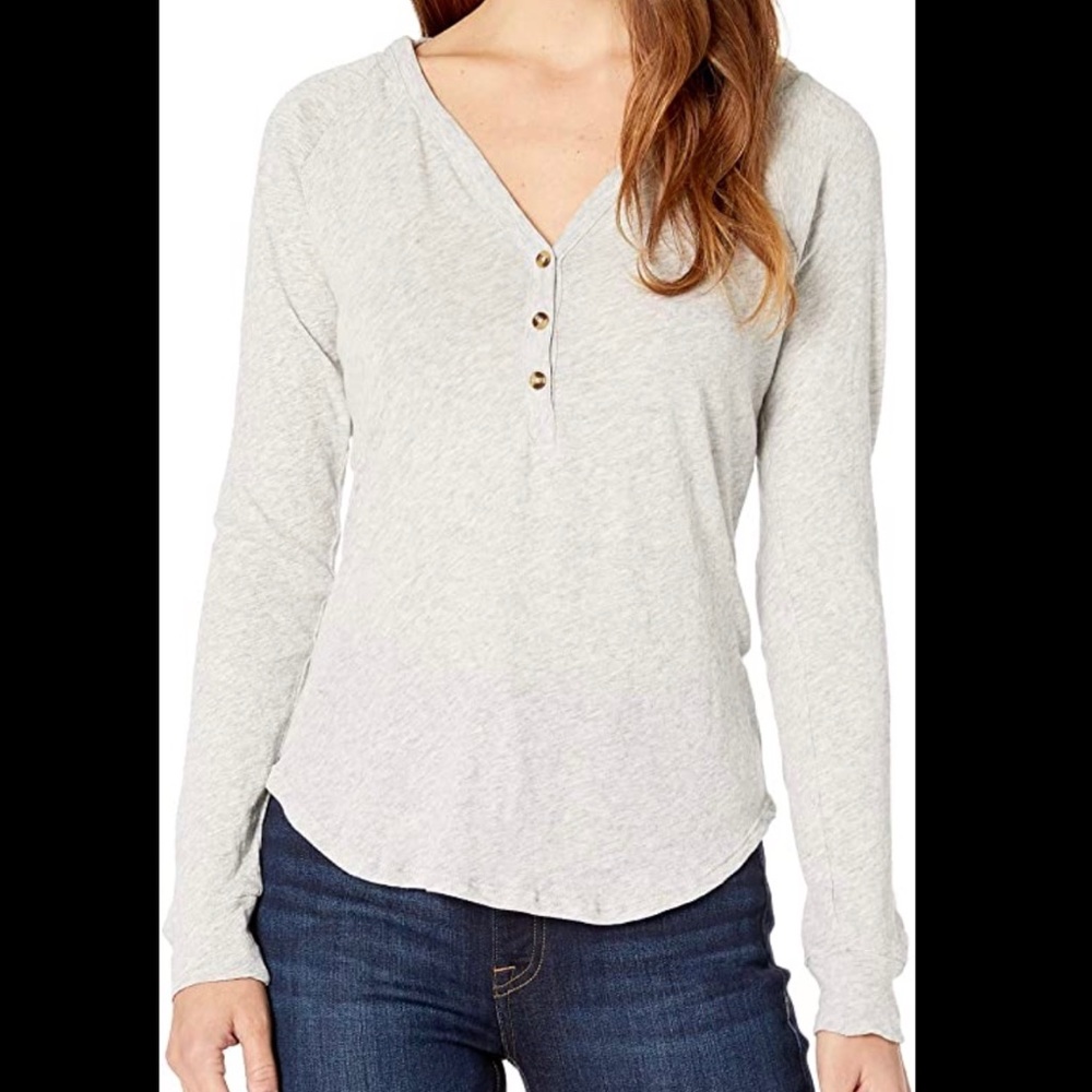 Bebe Off White Light Thermal Top